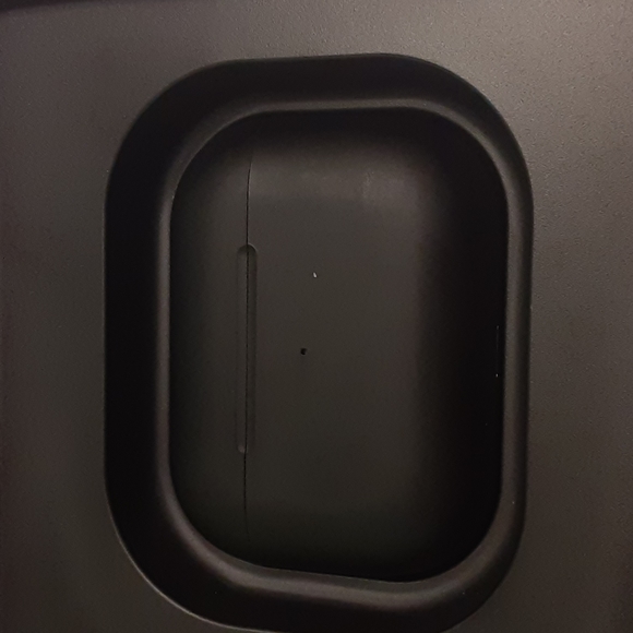 Brand New Wireless Earbuds - Picture 2 of 6